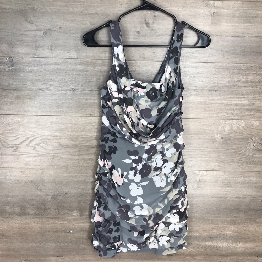 3/$25🛍️ Express Floral Sleeveless Cocktail Dress